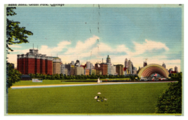 Band Shell Grant Park Chicago Illinois Grassy Park Landscape Linen Postcard - £3.90 GBP