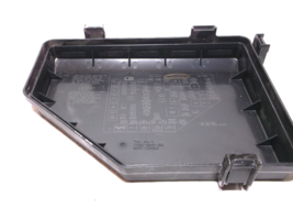 15-16-17 BUICK ENCLAVE  /FUSE/RELAY/BOX/W/O TOW PACKAGE/LID /COVER image 3