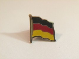 Vintage German Deutschland Flag Metal &amp; Enamel Lapel Pin - £11.38 GBP
