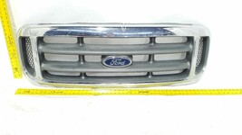 2003 Ford F250 OEM Grille Has Crack Down Middle  - $122.51