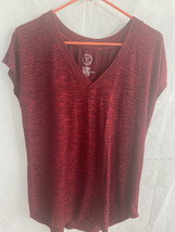 Maurices 24/7 burgundy and black sz medium t shirt - $11.88