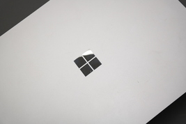 Microsoft Surface Laptop 4 1958 13.5" AMD Ryzen 5 R Edition 8GB 256GB SSD ISSUE image 5