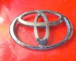 GENUINE TOYOTA 75311-AA030 / 75311AA030 FRONT GRILLE EMBLEM CAMRY 02-06 ... - £14.50 GBP