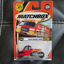 2001 Matchbox Die Cast #20, the Road Roller Paver Build it Right Series ... - $8.54