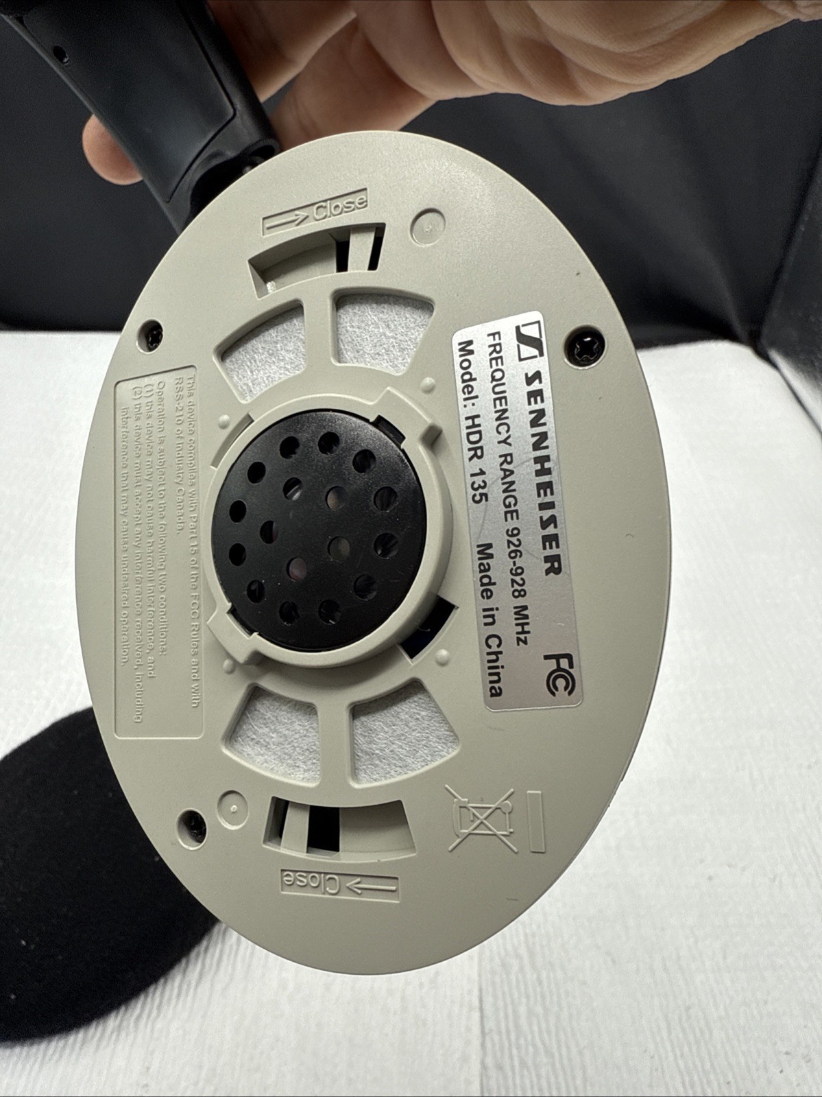 Genuine Original OEM Replacement Sennheiser HDR135  Wireless RF Headphones ONLY Item image 6