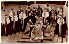 UK Her Majesty Queen Elizabeth II The Homage Coronation Postcard Z6 - £6.28 GBP