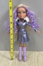 Bratz Yasmin Platinum Shimmerz Doll MGA 2010 Purple &amp; Blonde Hair Purple Boots - £26.24 GBP