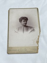 Antique Vintage Cabinet Card Photograph  Young Woman Chicago Illinois KG JD - $184.34 MXN