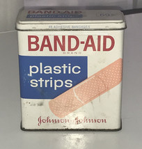 Full Vintage Band-Aid Brand Plastic Strips Metal Tin Johnson &amp; Johnson 45 Count - £12.46 GBP