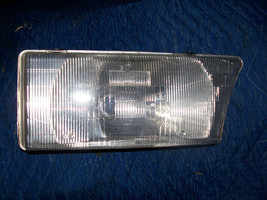 ROADMASTER SEDAN HEADLIGHT only  RIGHT OEM USED GM PART 1996 1995 1994 1993 - $150.63