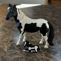 Schleich Horse Farm World Pinto Mare Animal Figure Black White  - £14.35 GBP
