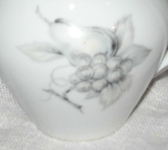 Creamer - Meito China -Shadow-Platinum trim- Two sided-Japan - $205.03 MXN