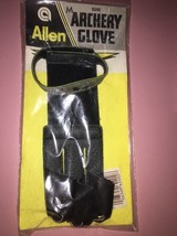 Archery Glove 6240 Allen 3 Finger Medium - £19.28 GBP