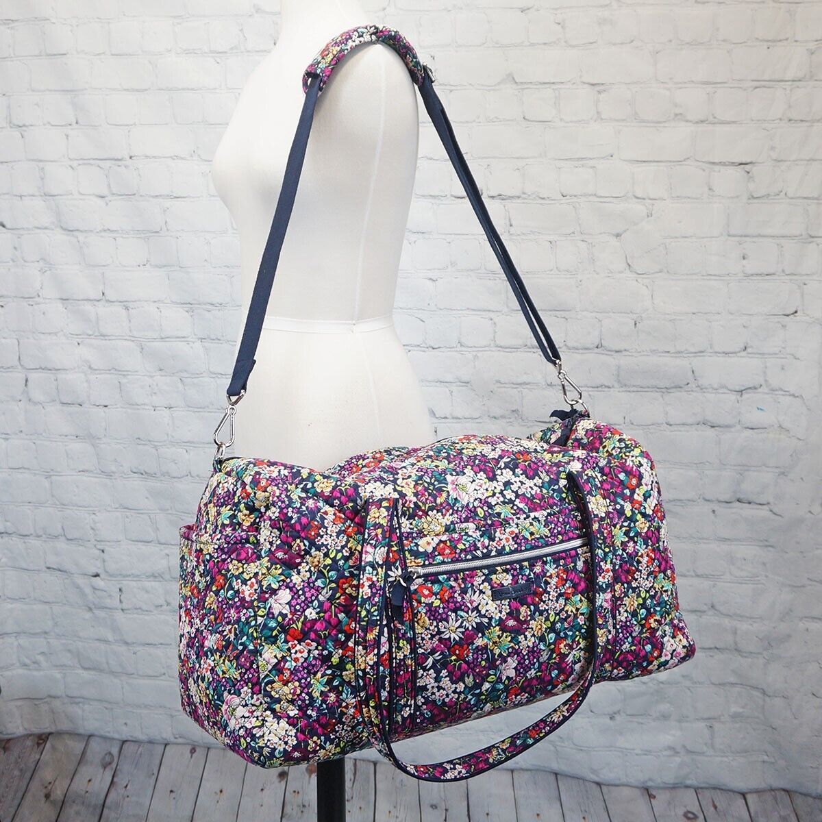 ❤️ VERA BRADLEY Itsy Ditsy Large 22" Travel Duffel Floral - £47.95 GBP