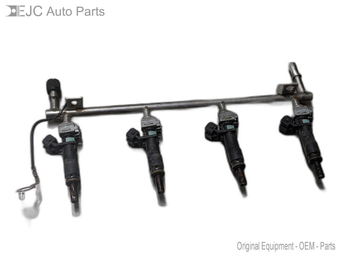 Fuel Injectors Set With Rail For 11-15 Chevrolet Cruze  1.8 55570284 Gas - $74.20