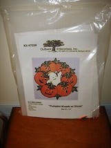 Outback Enterprises Plastic Canvas Pumpkin Wreath With Ghost Kit - £18.87 GBP