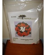 Outback Enterprises Plastic Canvas Pumpkin Wreath With Ghost Kit - €20,98 EUR