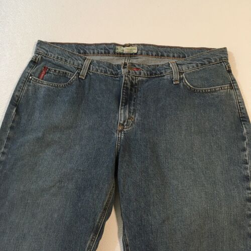 Size 15 (38 - x 35) Wrangler 20X Jackson Relaxed Fit Women's Jeans Item image 3