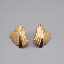 Vintage Goldtone Post Earrings 1980&#39;s - £7.77 GBP