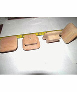 NEW UNFINISHED MAPLE SQUARE  WOOD CABINET KNOBS / PULLS LOT OF TWENTY KF - $657.44 MXN