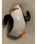 PENGUIN OF MADAGASCAR  Wind Up and it goes on its wheels     2010 DWA  M... - $75.07 MXN