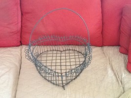 Beautiful Heart Shape Wire Basket, Flowers ,Eggs ,Collectibles,Cabin Farmhouse - £117.95 GBP