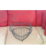 Beautiful Heart Shape Wire Basket, Flowers ,Eggs ,Collectibles,Cabin Far... - €129,37 EUR