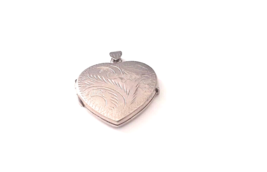 Vintage 925 Sterling Silver Heart Shaped Floral Engraved Locket Pendant (28) - £7.21 GBP