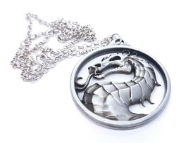 Mortal Kombat METAL Necklace Pendant Dragon Silver  *Canadian Seller - $187.33 MXN