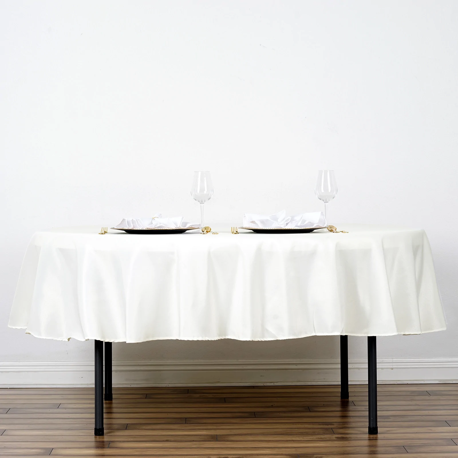 Ivory - 70&quot; TableclothRound Polyester Party Events Decoration - £18.65 GBP