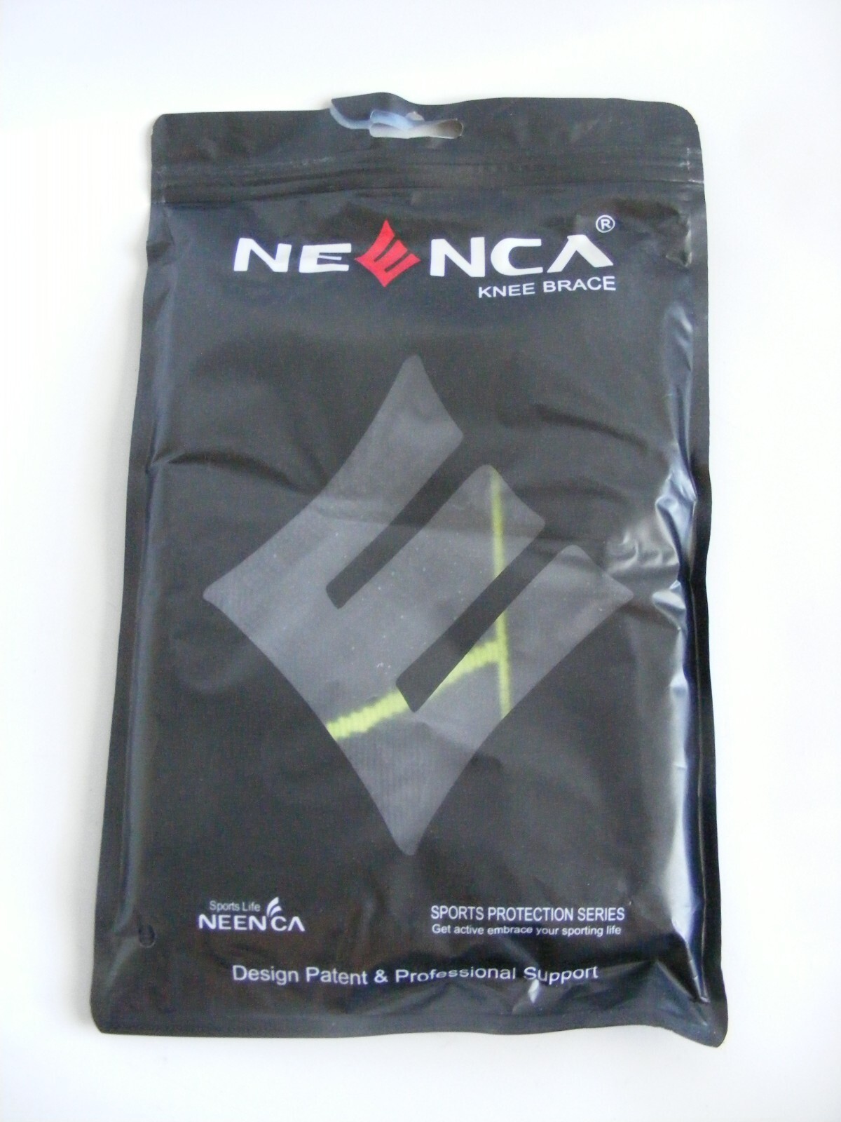 Neenca Knee Brace Sleeve Professional Extra Large Black Yellow 86% Nylon - $19.75