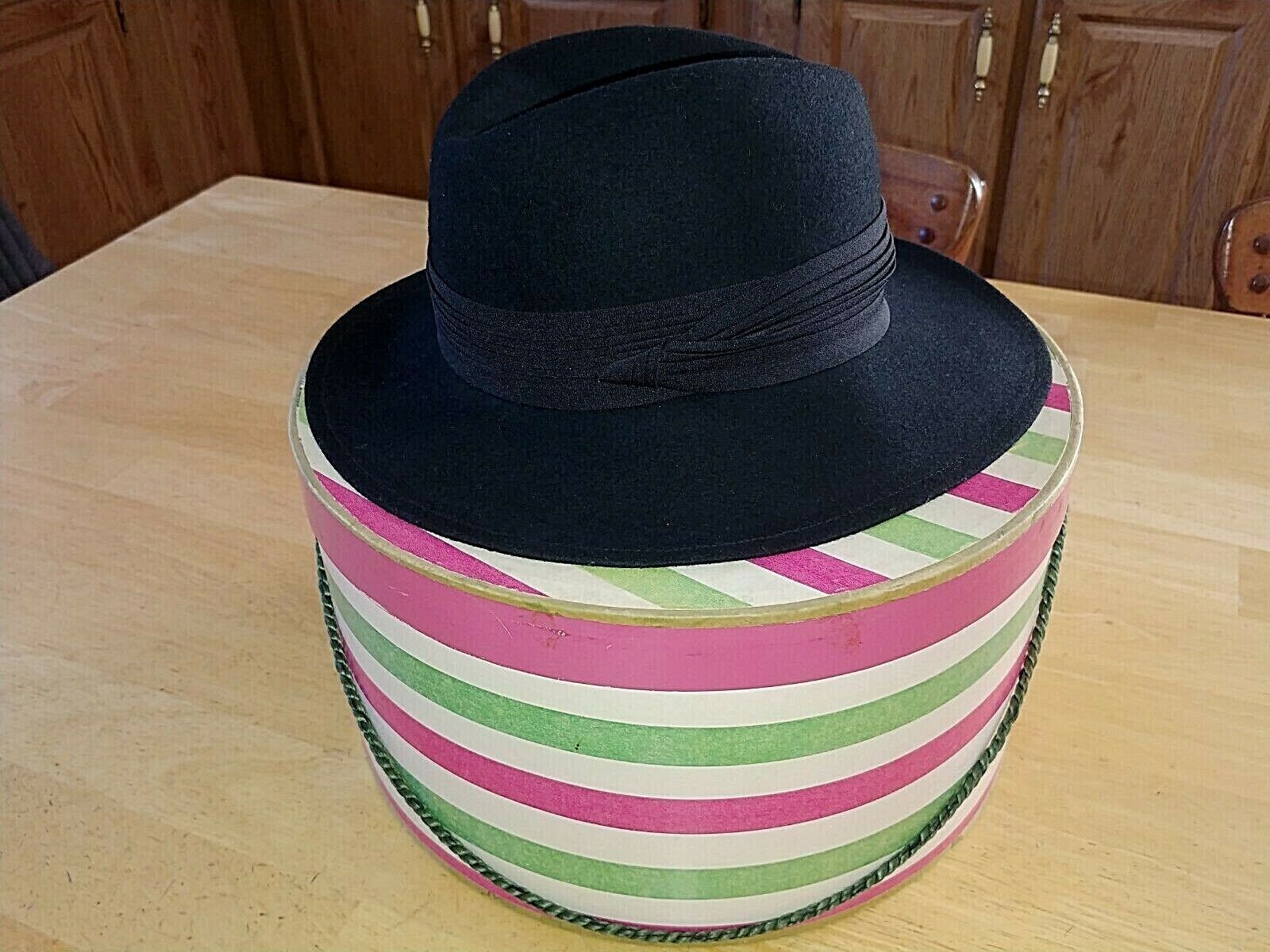VINTAGE ARLIN 100% WOOL LADIES BLACK FELT HAT W/RIBBON AROUND IN VTG. HA... - $14.01