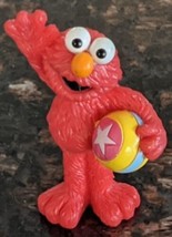 Ventage Mattel Sesame Street Elmo with Ball 3&quot; Figure M6030 - £6.37 GBP