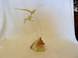 Two Sea Gulls Standing Figurine on Wire Mounted on a Rock - £31.97 GBP