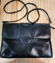 Vintage Black Crossbody purse Hand Purse. Qqq zipper - $28.66