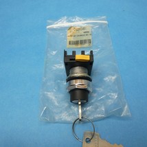 Eaton Cutler Hammer EM22KE4 22.5 MM Key Operated Selector Switch 2 Pos M... - $69.99