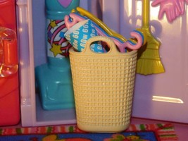 Rement Dollhouse Miniature Light Bulb Hangers Cleaning Basket fits Loving Family - £6.87 GBP