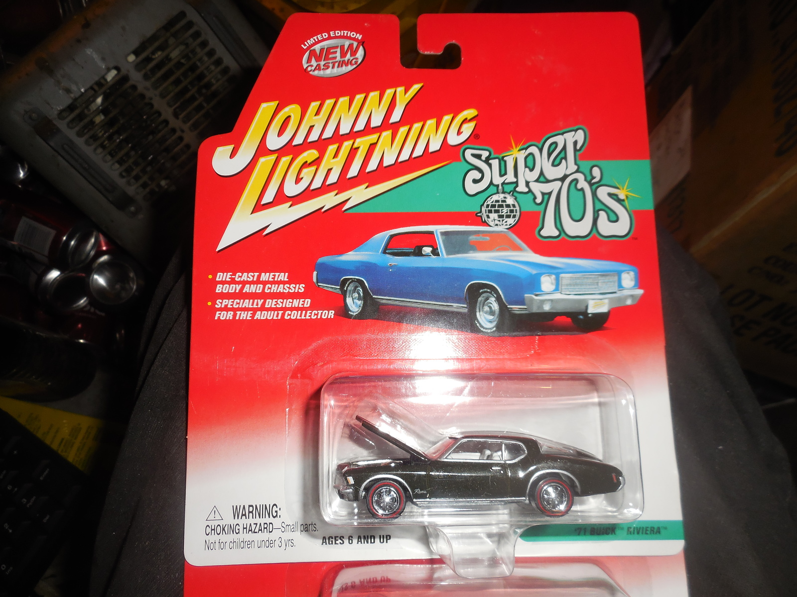 Primary image for    2002 Johnny Lightning Super 70's "77 Buick Rivera" Collector #992-01 Mint Car