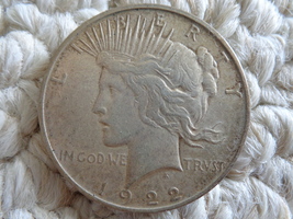 1922 -D PEACE SILVER DOLLAR Key Date (#0591) - $39.99