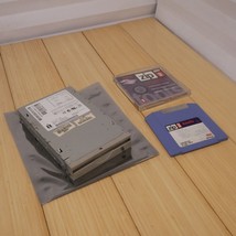 Iomega 100MB Internal Z100ATAPI 3.5 Zip Disk Drive with Disk - Tested 03 - $42.06