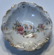 Vintage Porcelain Candy Dish Floral Pattern Gold Trim - £11.05 GBP