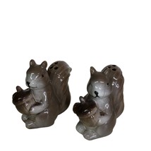 NEW Cake Topper Squirrel Salt Pepper Shakers Holding Acorn Three Holes G... - $9.85