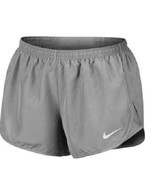 Nike Women&#39;s Dry Tempo Running Shorts Gray 831281-056 NWT $40 - $551.90 MXN
