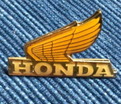 NEW NOS Honda Motorcycle Gold Wing Enamel Lapel Pin 1&quot; Badge For Jacket ... - $18.33