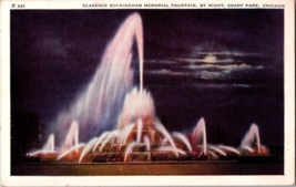 Vtg Postcard Buckengham Memorial Fountain, By night, Grant Park Chicago IL. - £4.59 GBP