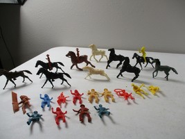 26 Vintage Marx fort apache playset Soldiers Cavalry Indians riders Horses parts - £39.51 GBP