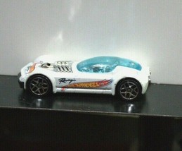 Vintage 2001 Mattel Hot Wheels Ballistic Ballistik Racing white diecast car - £10.08 GBP