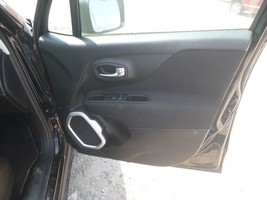 2019 Jeep Renegade Passenger Front Inner Door Trim Panel101 DAY MONEY BA... - £136.19 GBP