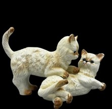 Vintage Cats Figurine 2 Playful White Kittens Ceramic 5.5&quot; x 9.5&quot; Blue Eyes - £13.09 GBP
