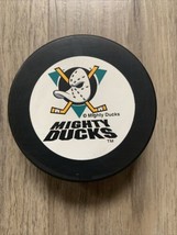 Vintage Anaheim Mighty Ducks Official Hockey Puck Made in Slovakia Inglas Co - £17.78 GBP